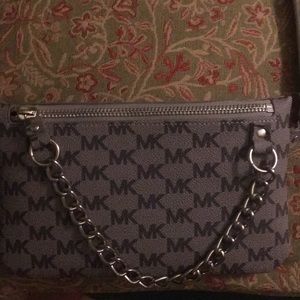 Michael Kors belt purse/shoulder purse as well
